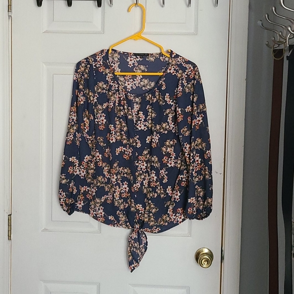 Blouse - Picture 1 of 1